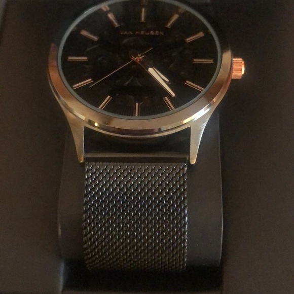 Van Heusen Men’s Watch - Picture 3 of 6
